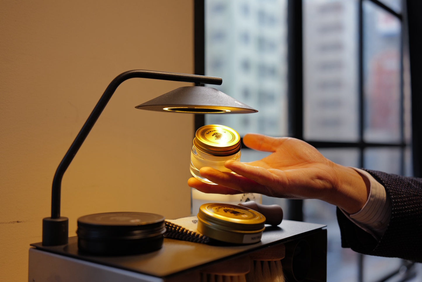 Lion Heritage Shine Chest