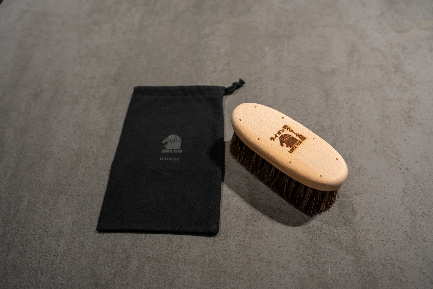 手植え馬毛ブラシ