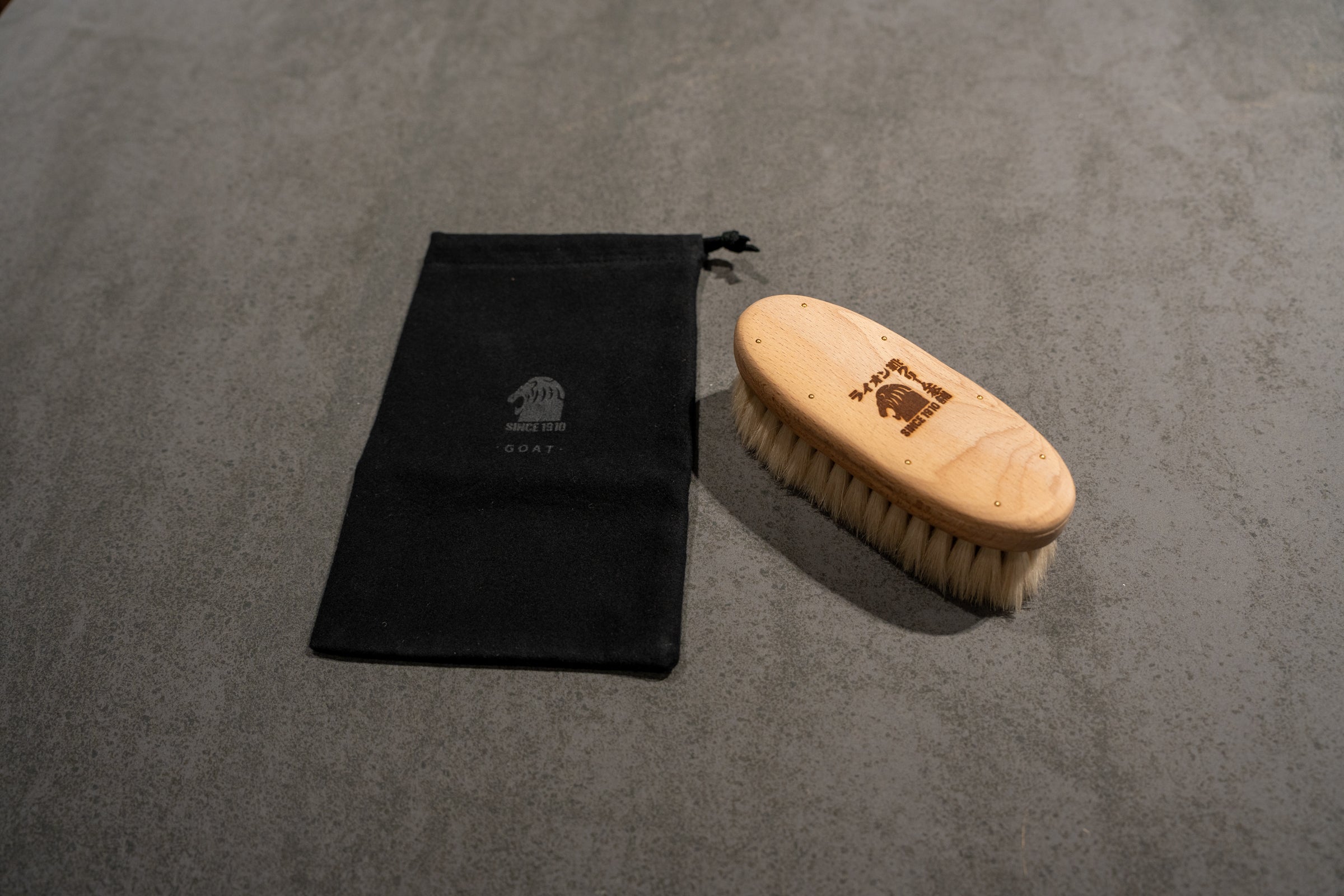 手植え山羊毛ブラシ【ライオン靴クリーム本舗】